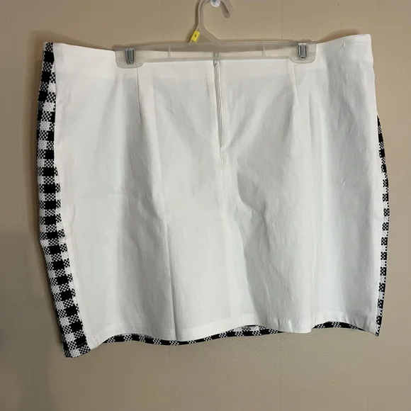 Clothing Obsessed Company Black and White Plaid 3XL Pencil Skirt - Picture 2 of 7